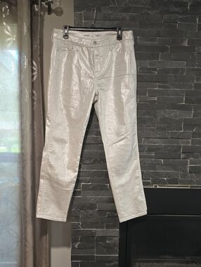 Old Navy Shimmery Pearl White Cropped Jeans